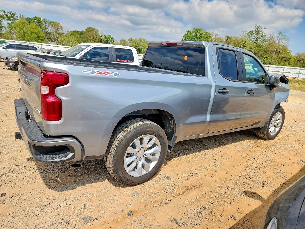 2024 Chevrolet Silverado K1500 Custom