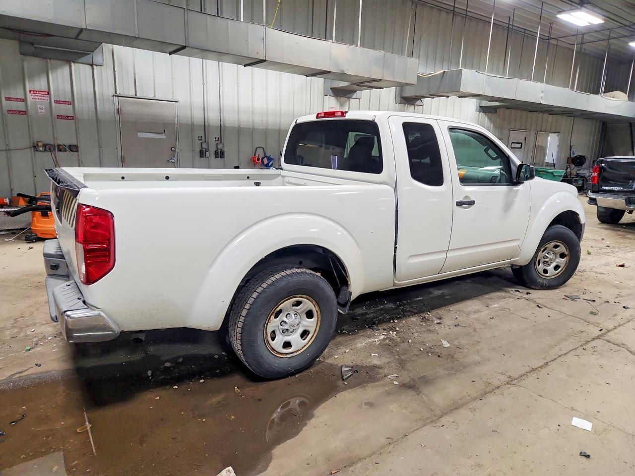 2015 Nissan Frontier S