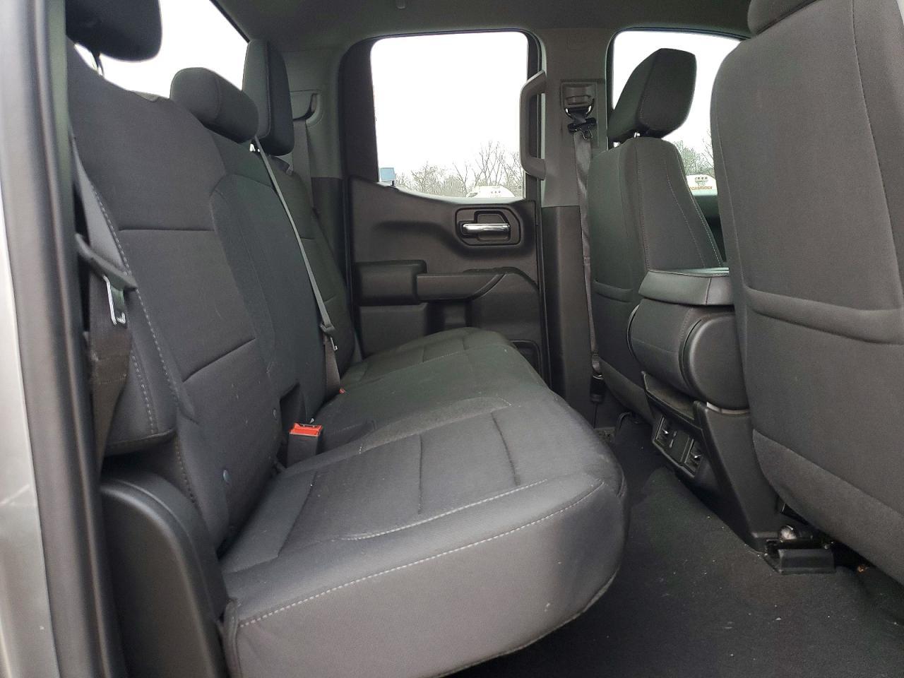 2024 Chevrolet Silverado K1500 Custom