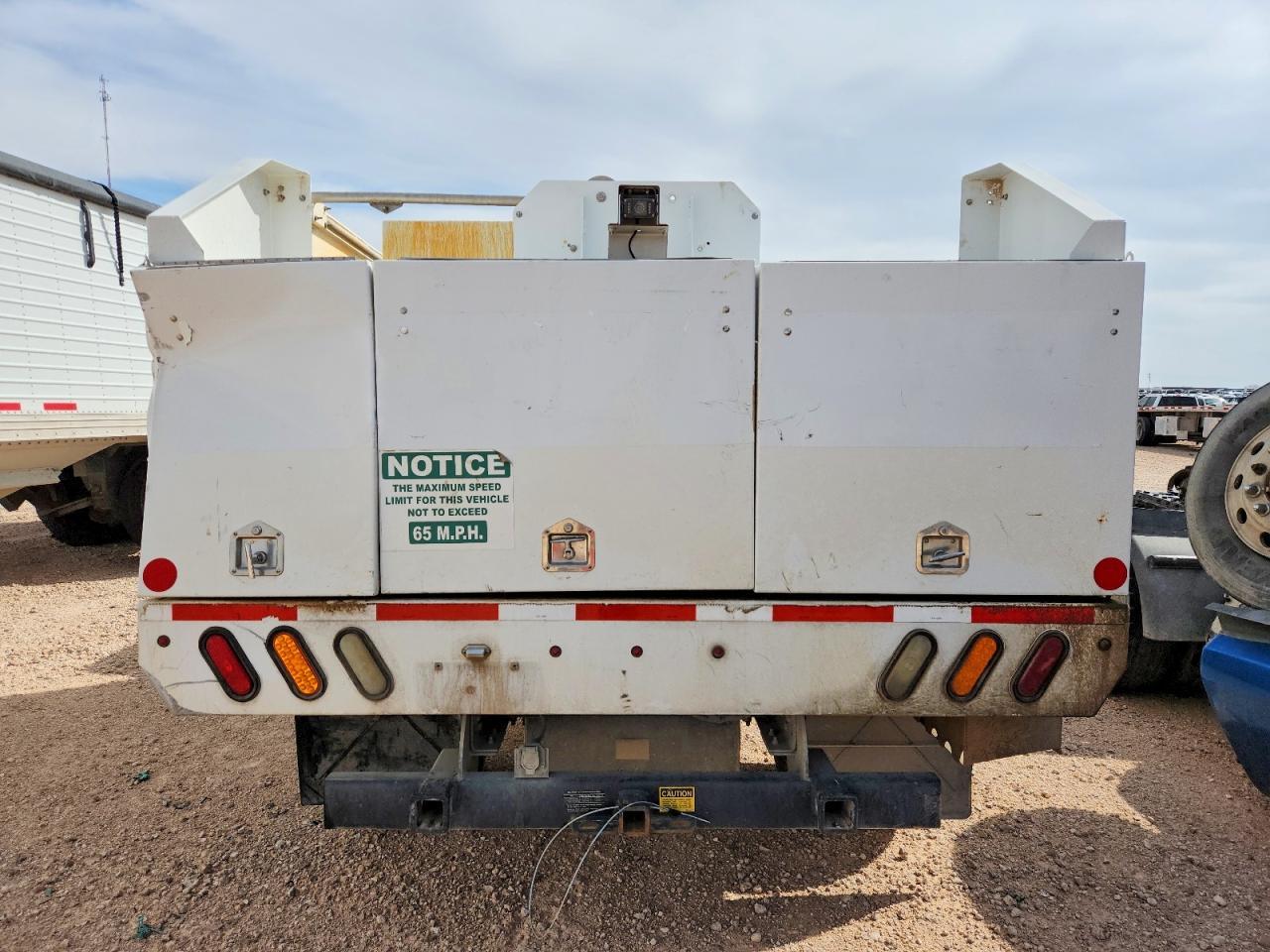 2016 Isuzu NPR HD