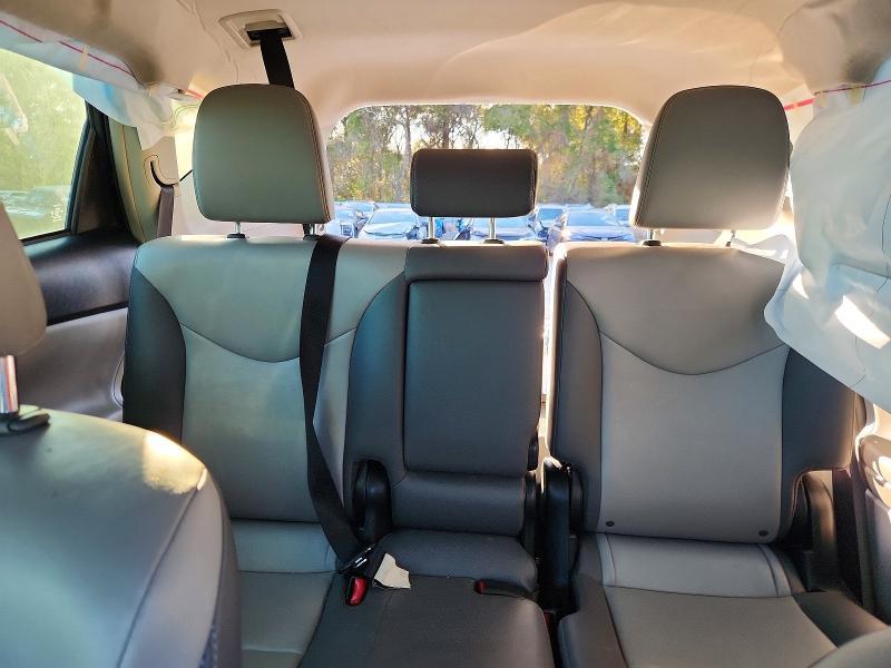 2017 Toyota Prius v Five