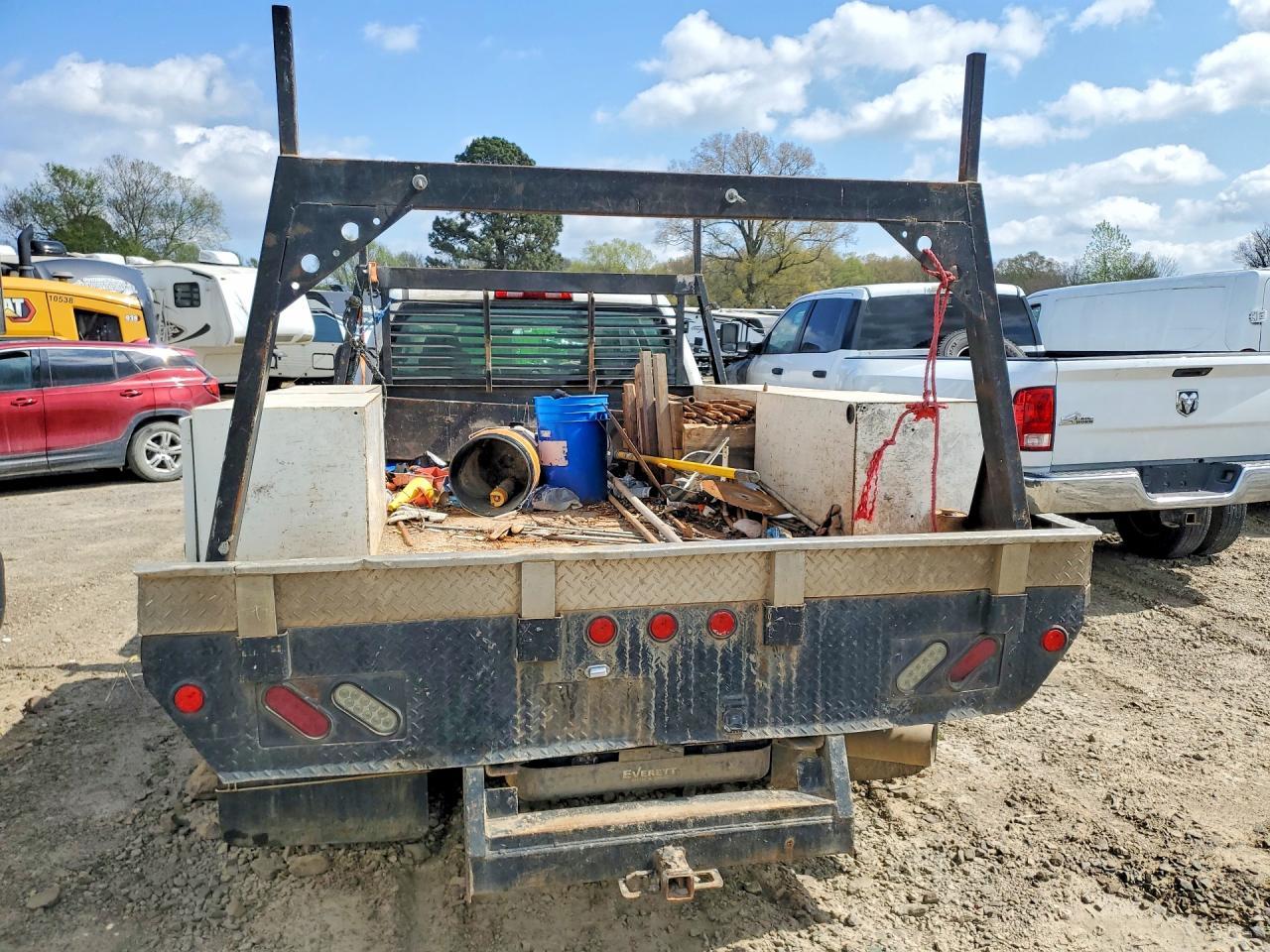 2016 GMC Sierra Flatbed Truck