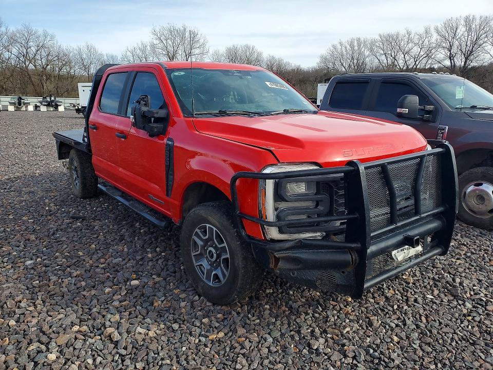 2023 Ford F250 Super Duty Flatbed Truck