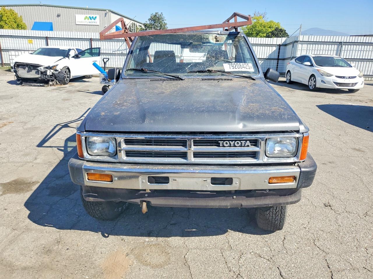 1988 Toyota Pickup Base