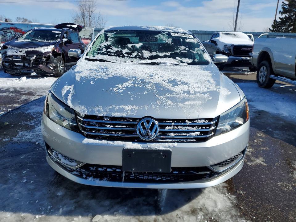 2013 Volkswagen Passat se