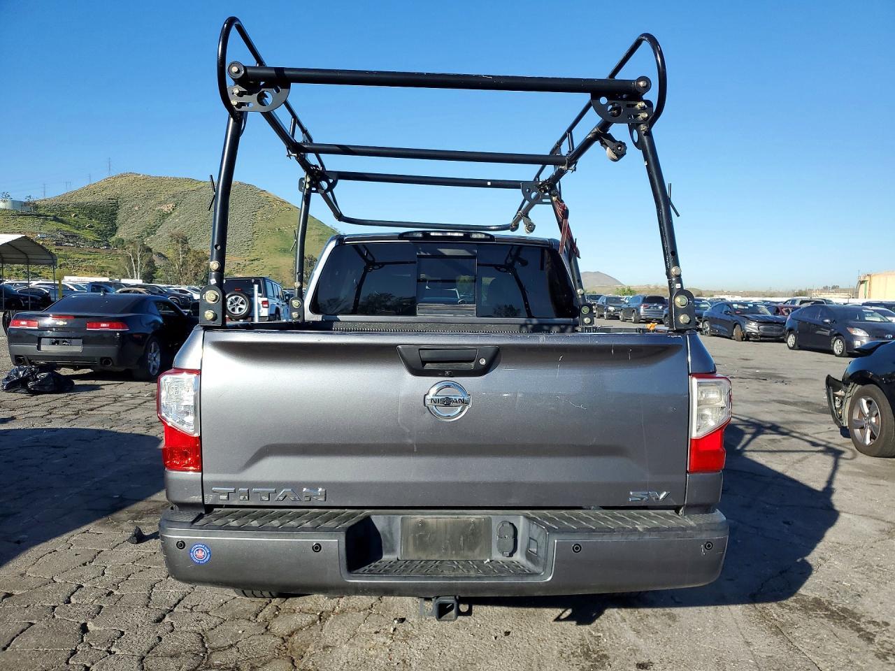 2018 Nissan Titan SV
