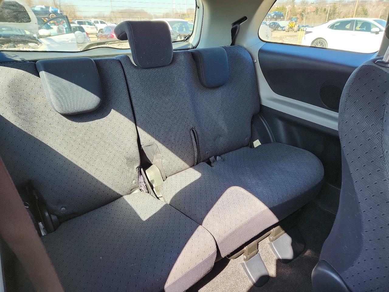 2009 Toyota Yaris Base