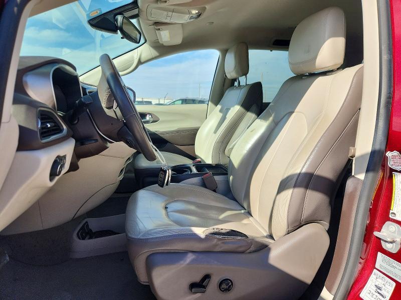 2017 Chrysler Pacifica Touring l