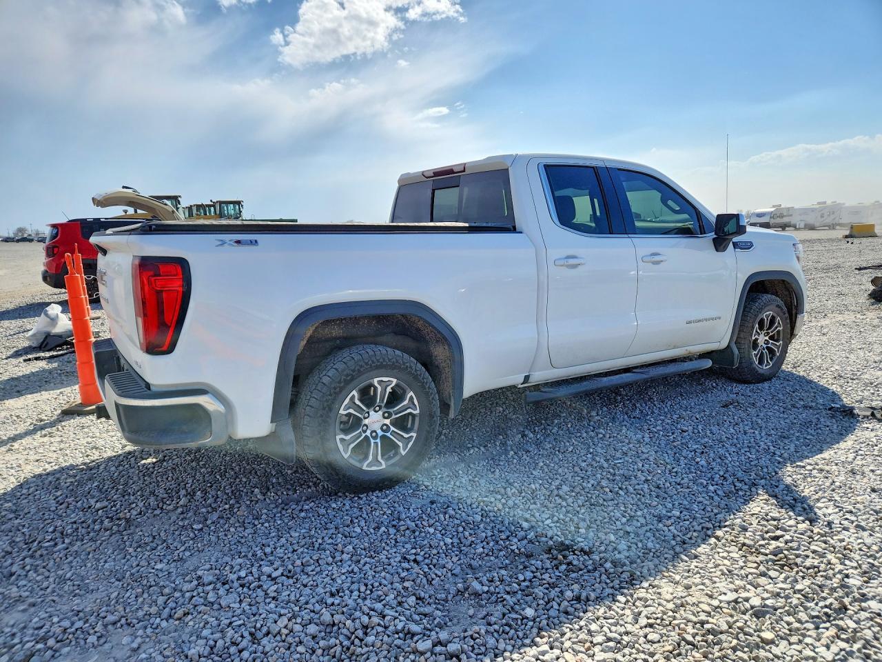 2020 GMC Sierra K1500 SLE