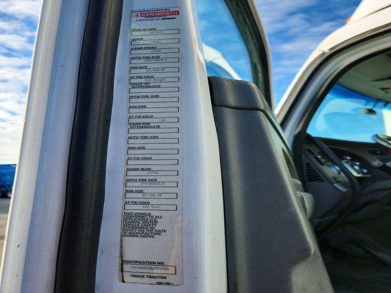 2016 Kenworth T680 Semi Truck