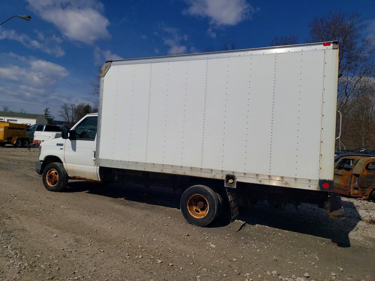 2014 Ford E350 BOX Truck