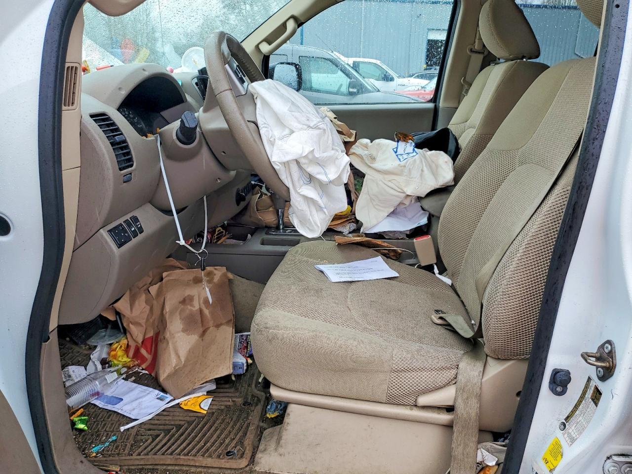 2016 Nissan Frontier SV