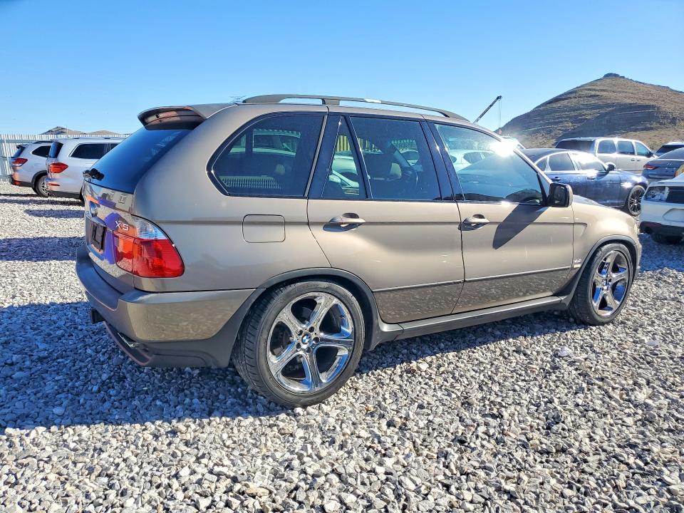 2005 BMW X5 4.4i