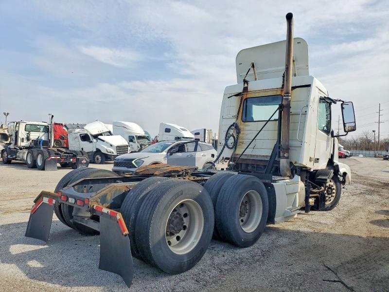2011 Volvo Vnl Semi Truck