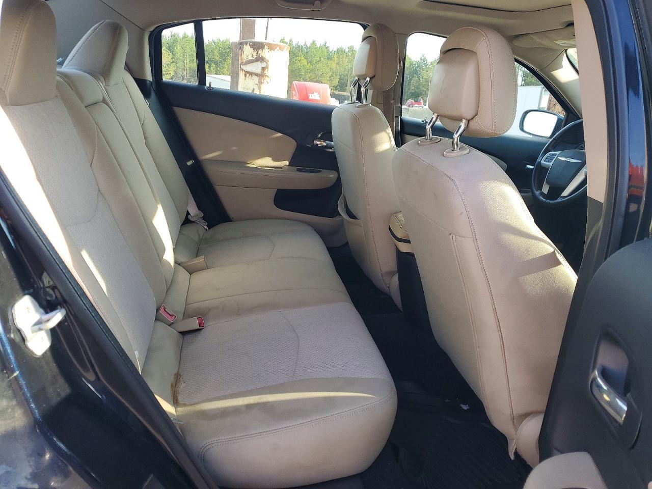 2012 Chrysler 200 Touring