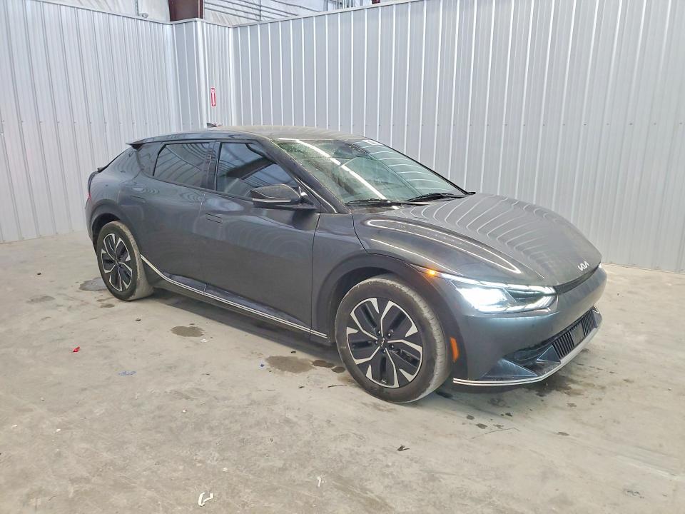 2023 KIA EV6 Wind