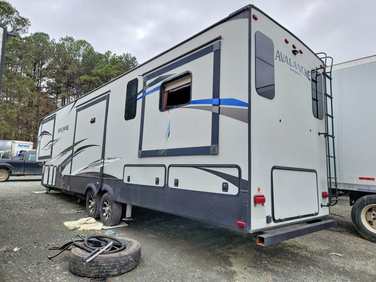 2019 Keystone Avalanche Camper