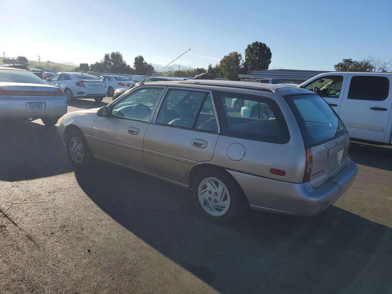 1998 Ford Escort se