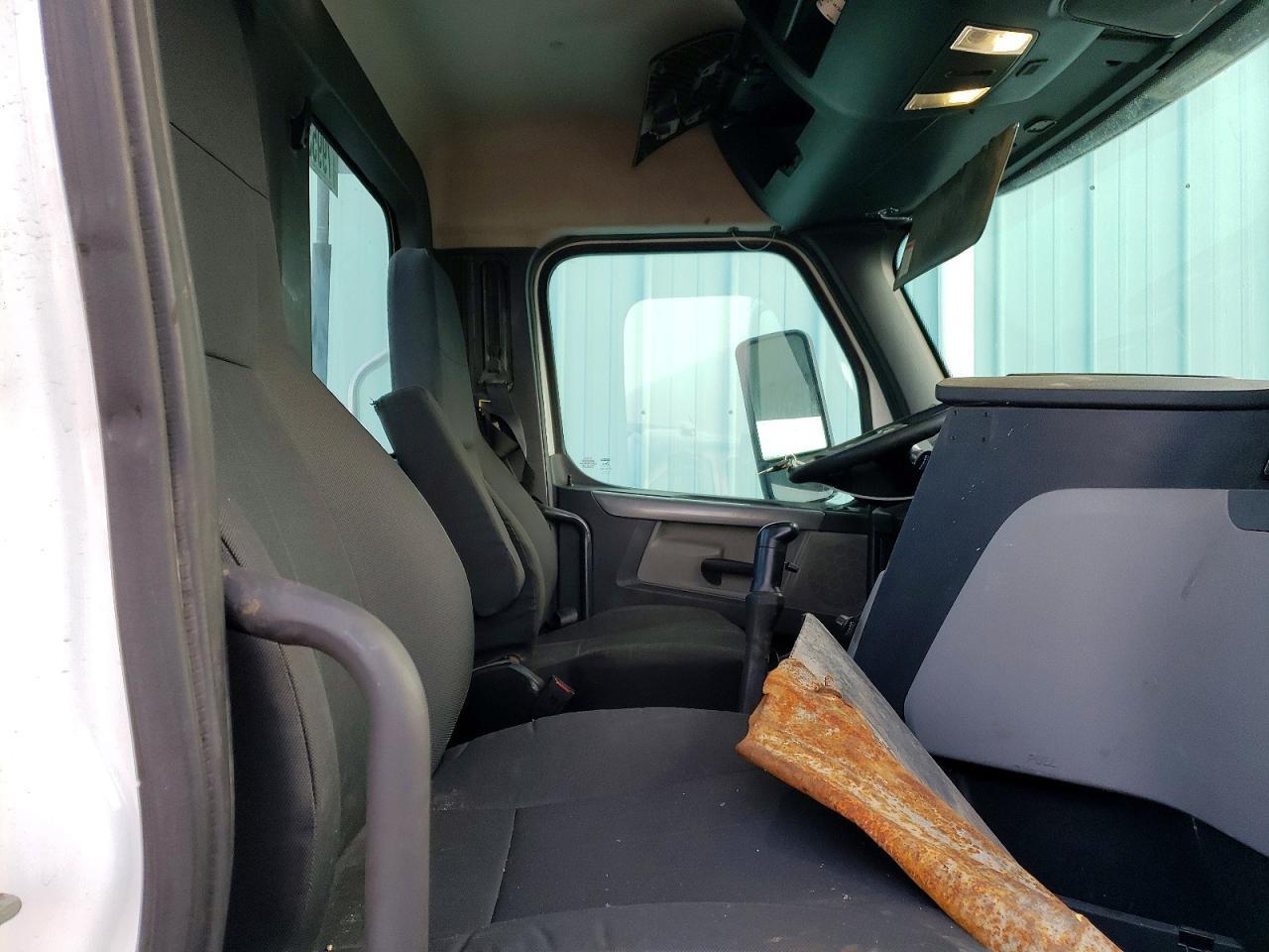 2020 Freigliner 2020 Freightliner Cascadia 126 Semi Truck