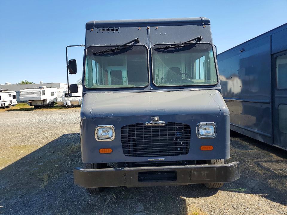 2021 Freightliner Chassis m Line Walk-in van