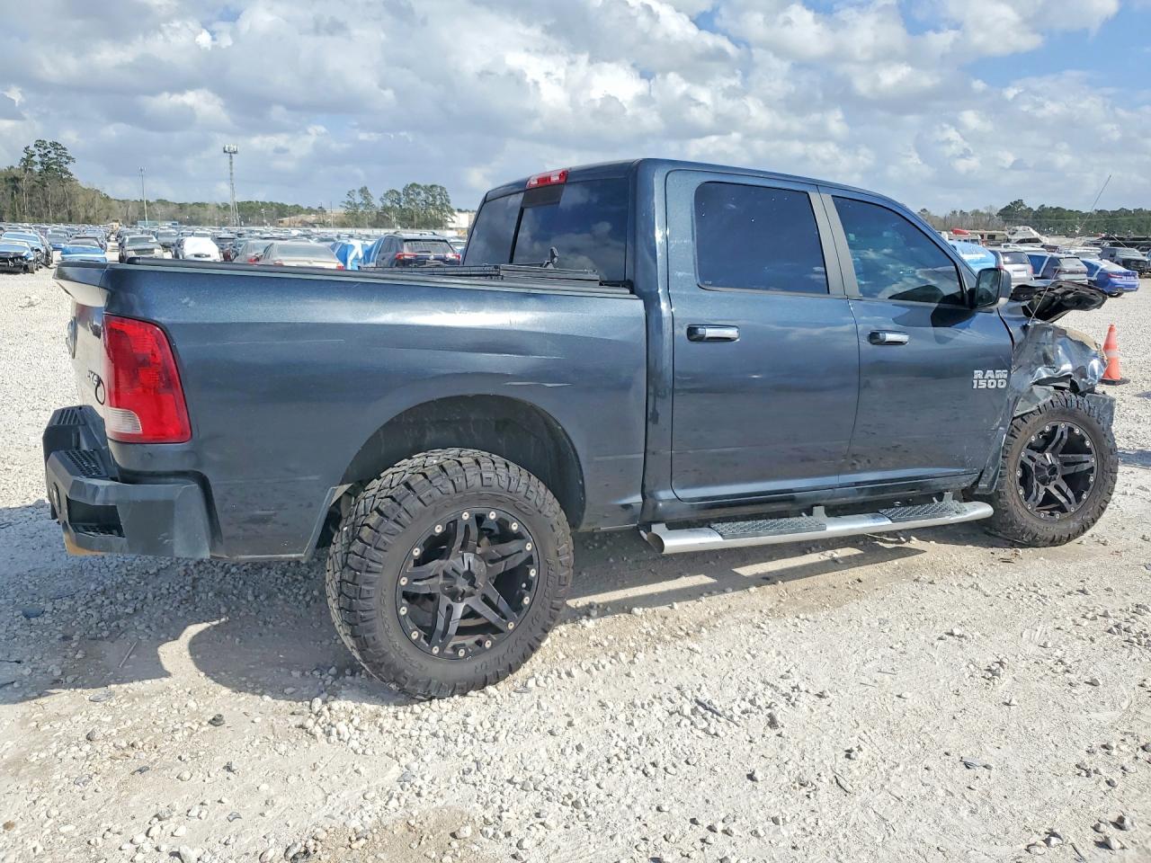 2017 Dodge RAM 1500 SLT