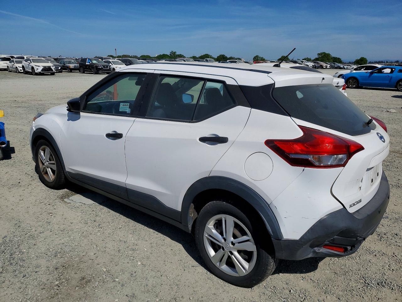 2020 Nissan Kicks s