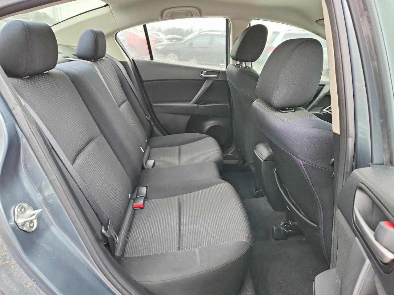 2012 Mazda 3 I