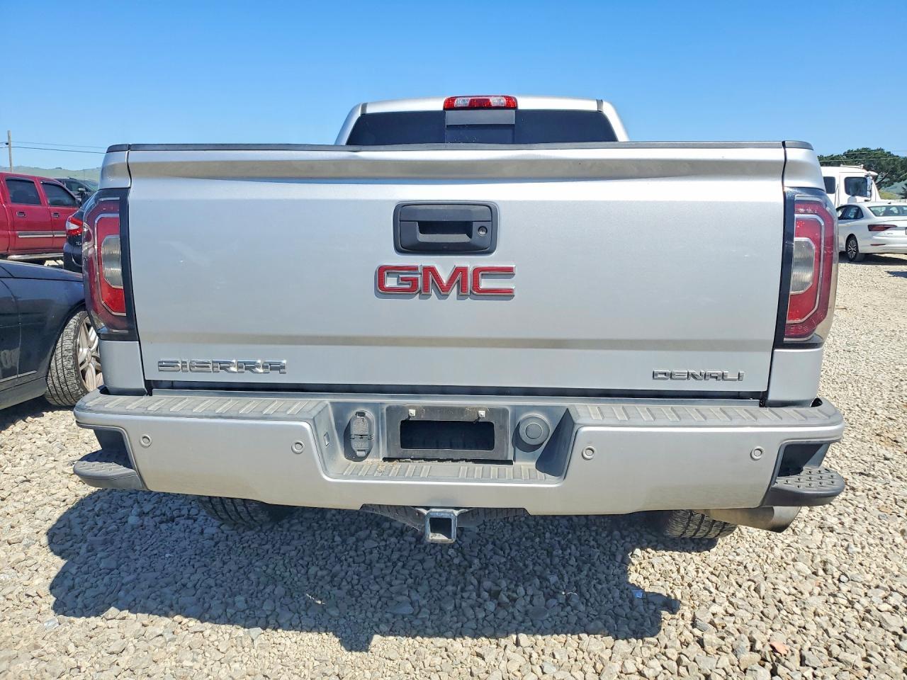 2018 GMC Sierra K1500 Denali