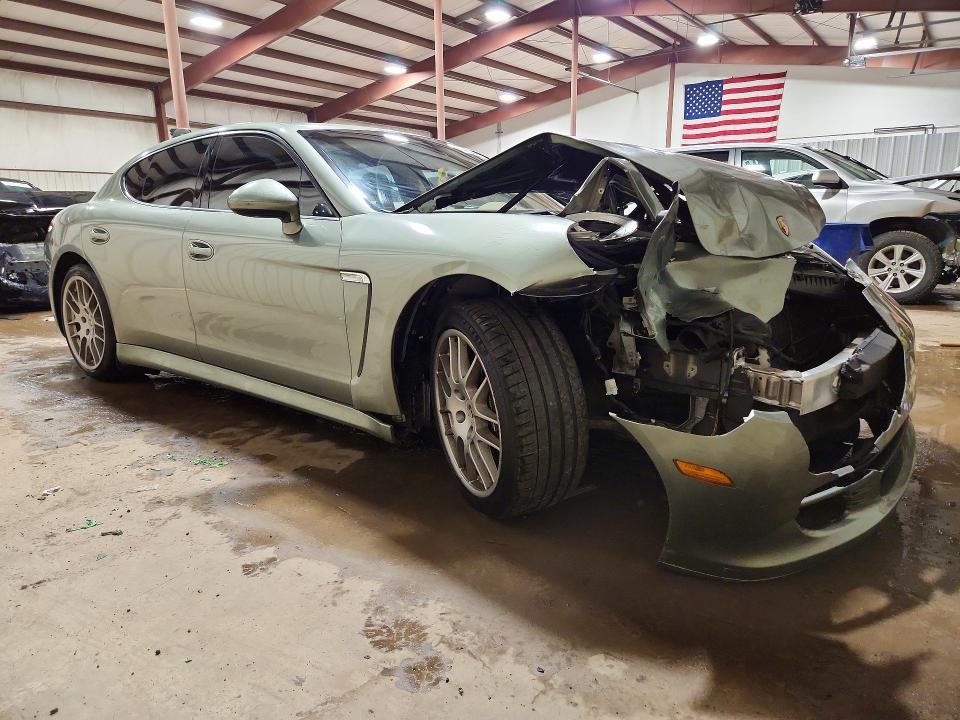 2012 Porsche Panamera 2