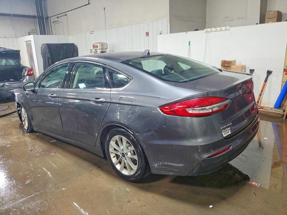 2020 Ford Fusion se