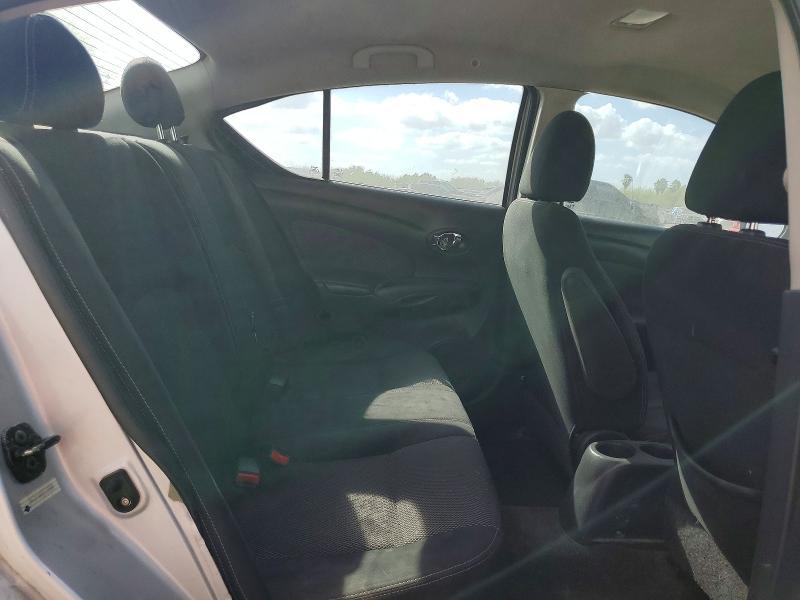 2015 Nissan Versa 1.6 sv