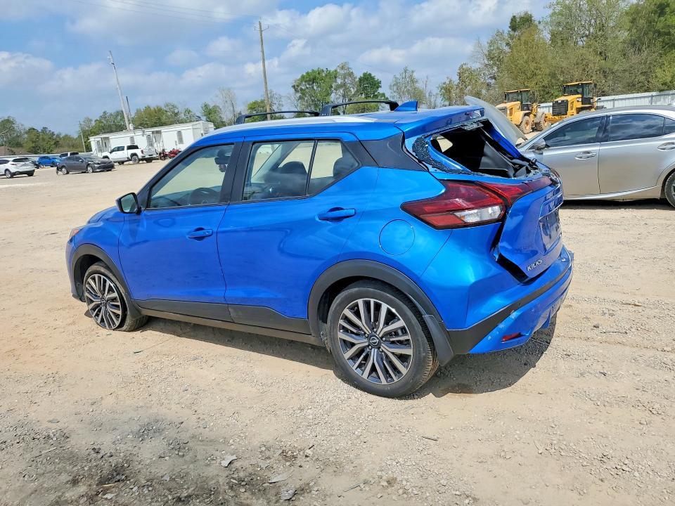 2024 Nissan Kicks sv