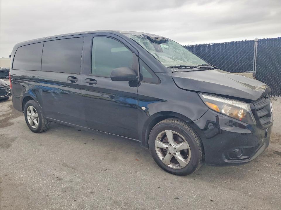 2017 Mercedes-Benz Metris