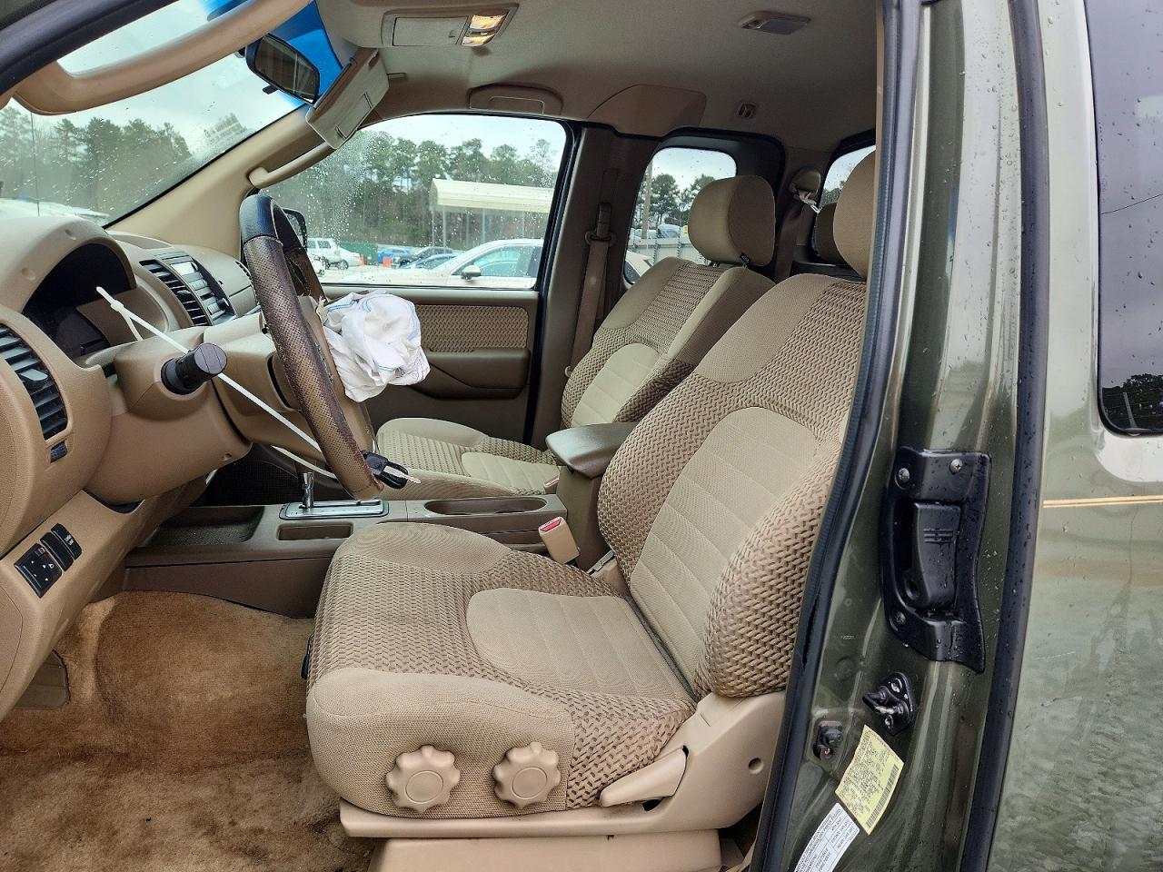 2005 Nissan Frontier SE