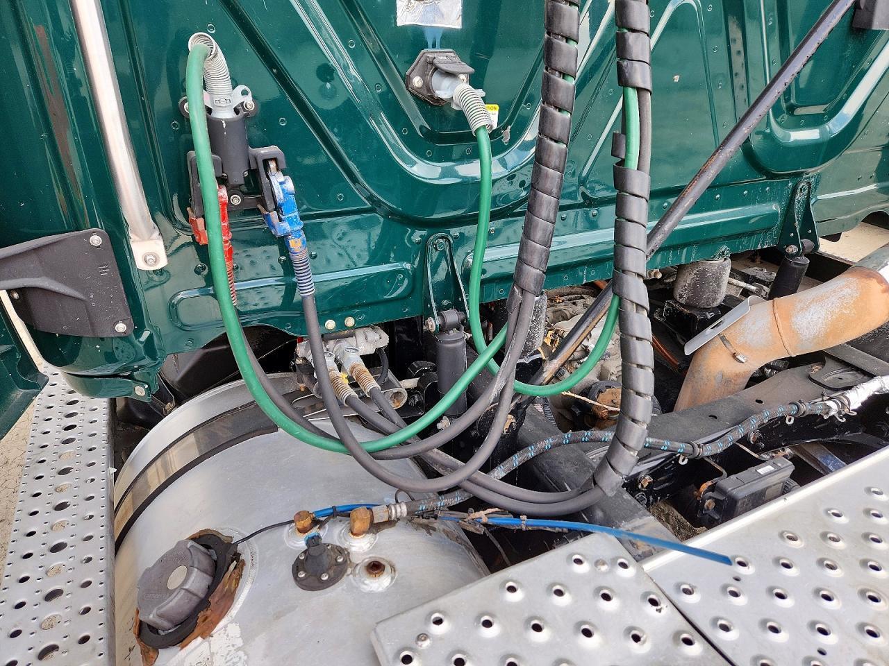 2018 Freightliner Cascadia 113 Semi Truck