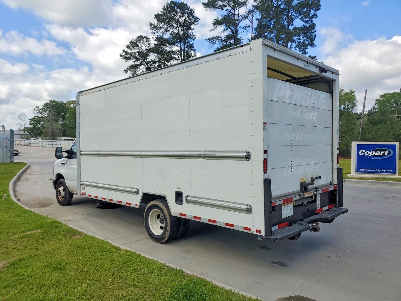 2022 Ford E350 BOX Truck
