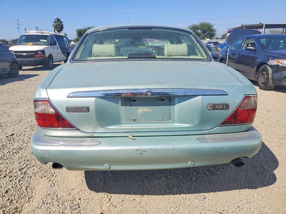 2001 Jaguar XJ8