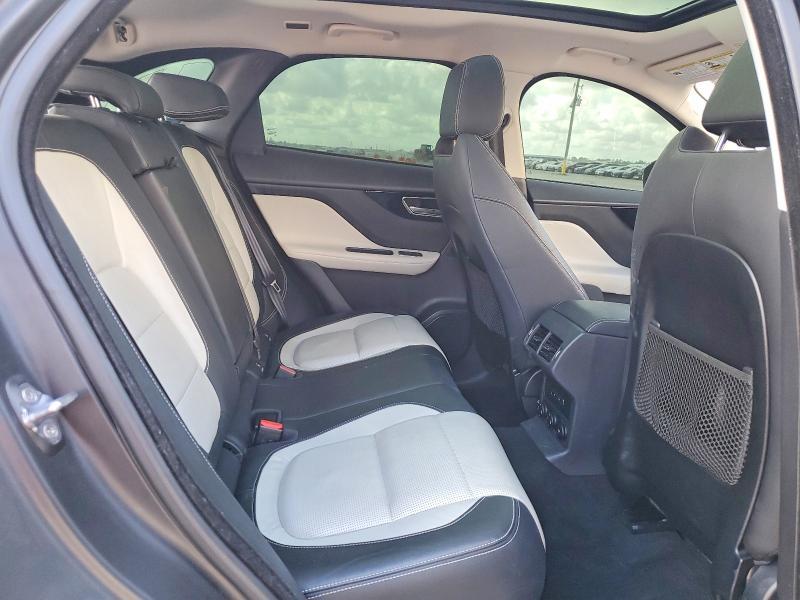 2018 Jaguar F-pace R-sport