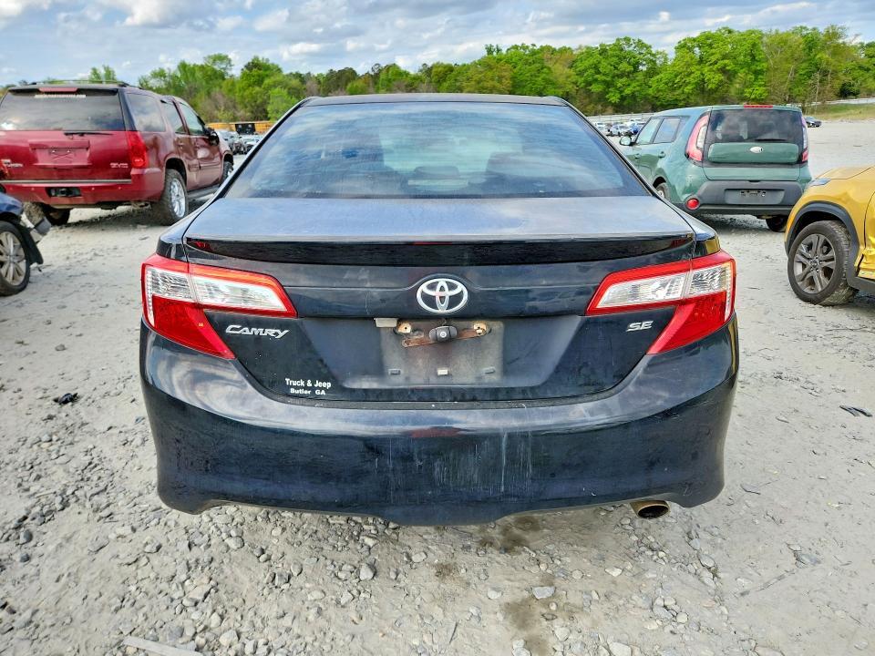 2013 Toyota Camry se