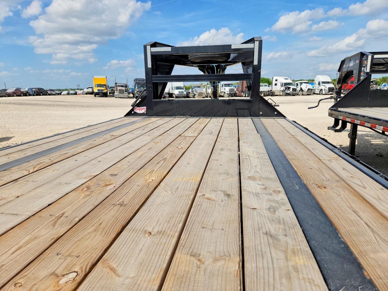 2026 PJ LQ302 Equipment Trailer