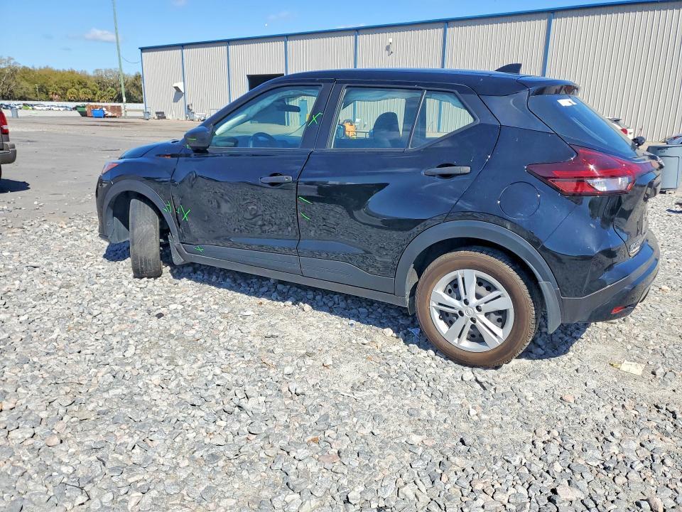 2024 Nissan Kicks s