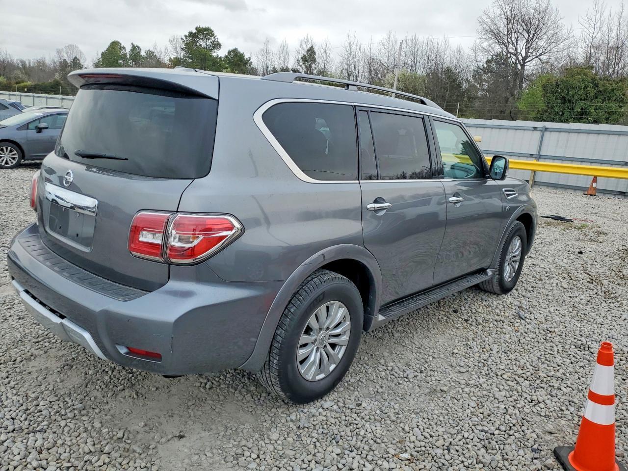 2017 Nissan Armada sv