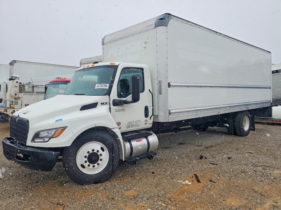 2023 International MV607 BOX Truck