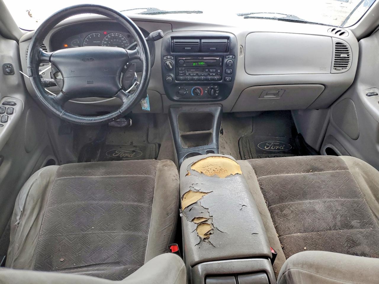2000 Ford Explorer xlt
