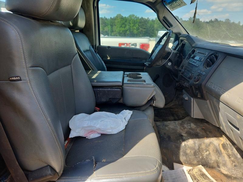 2013 Ford F450 Super Duty Flatbed Truck