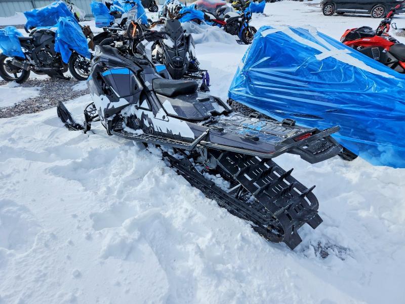 2022 Skidoo Summit X With Expert