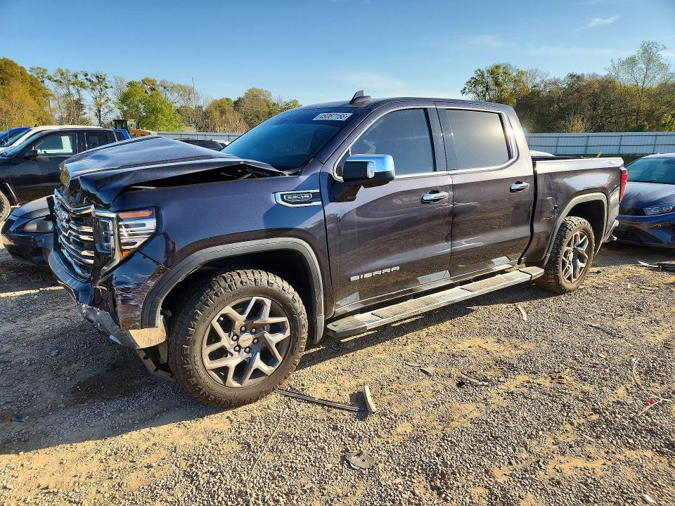 2022 GMC Sierra K1500 SLT