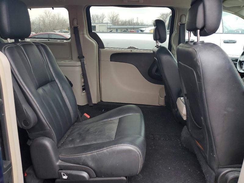 2015 Chrysler Town & Country Touring