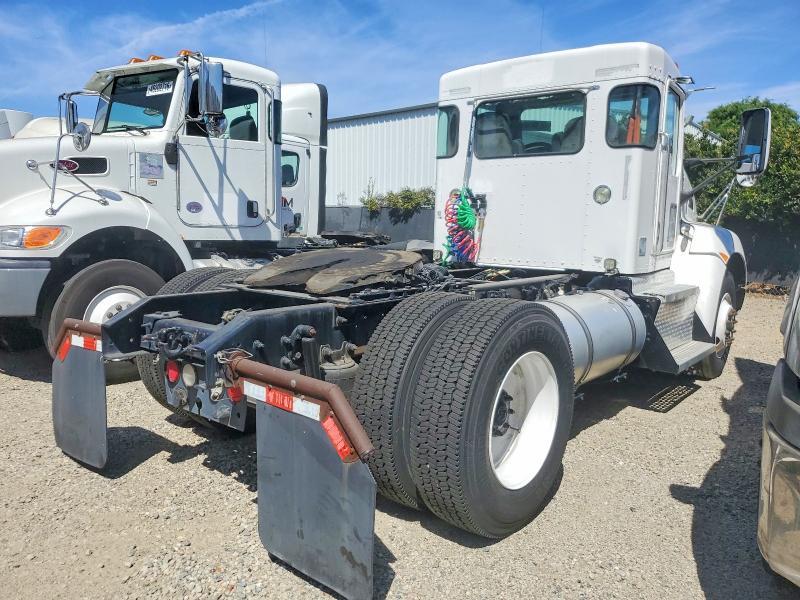 2016 Kenworth T370 Semi Truck