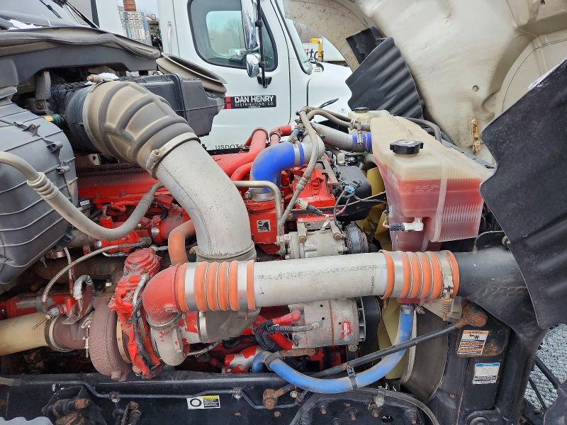 2016 Kenworth T680 Semi Truck
